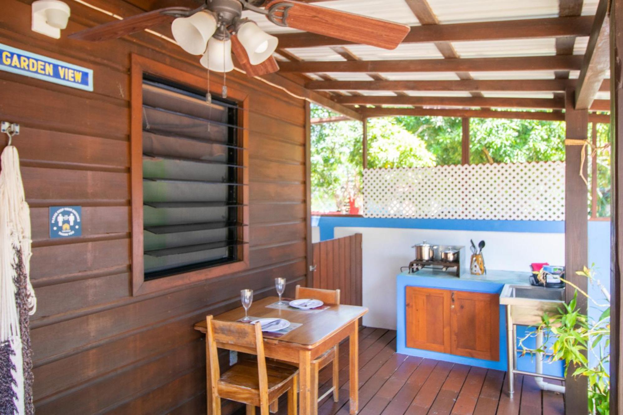 ホプキンズLatitude 17アパートメント 部屋 写真